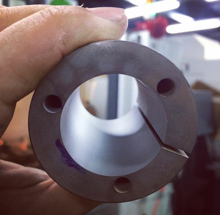 Máquina de corte por hilo EDM — Feria Engineering Arequipa